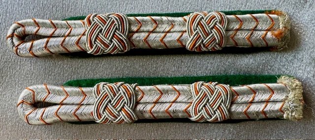 Dienstpost Shoulder Boards 