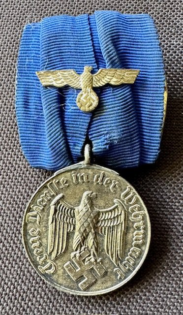 Heer 4 Year Long Service Medal #18688 