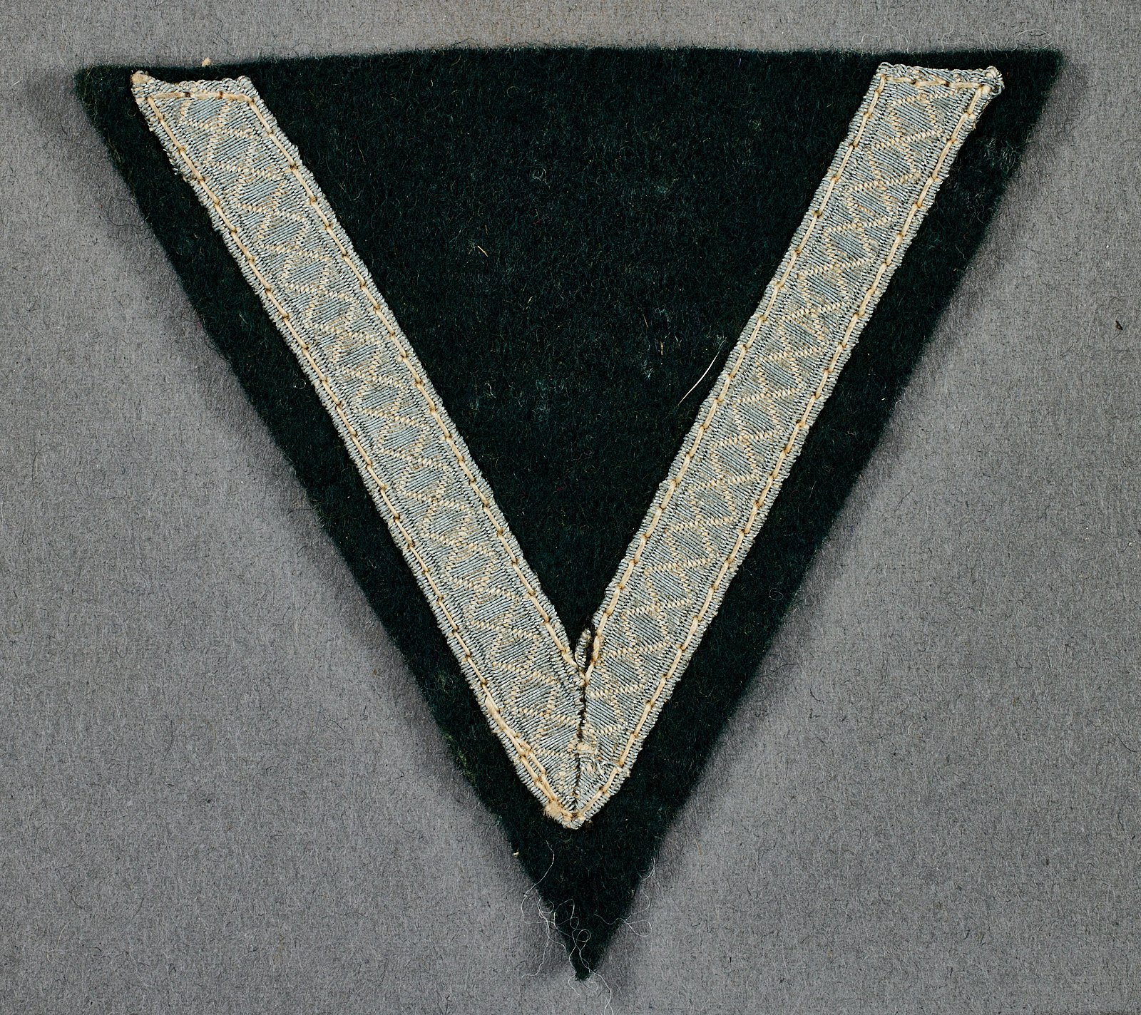 Wehrmacht Gefreiter Sleeve Insignia #22112 