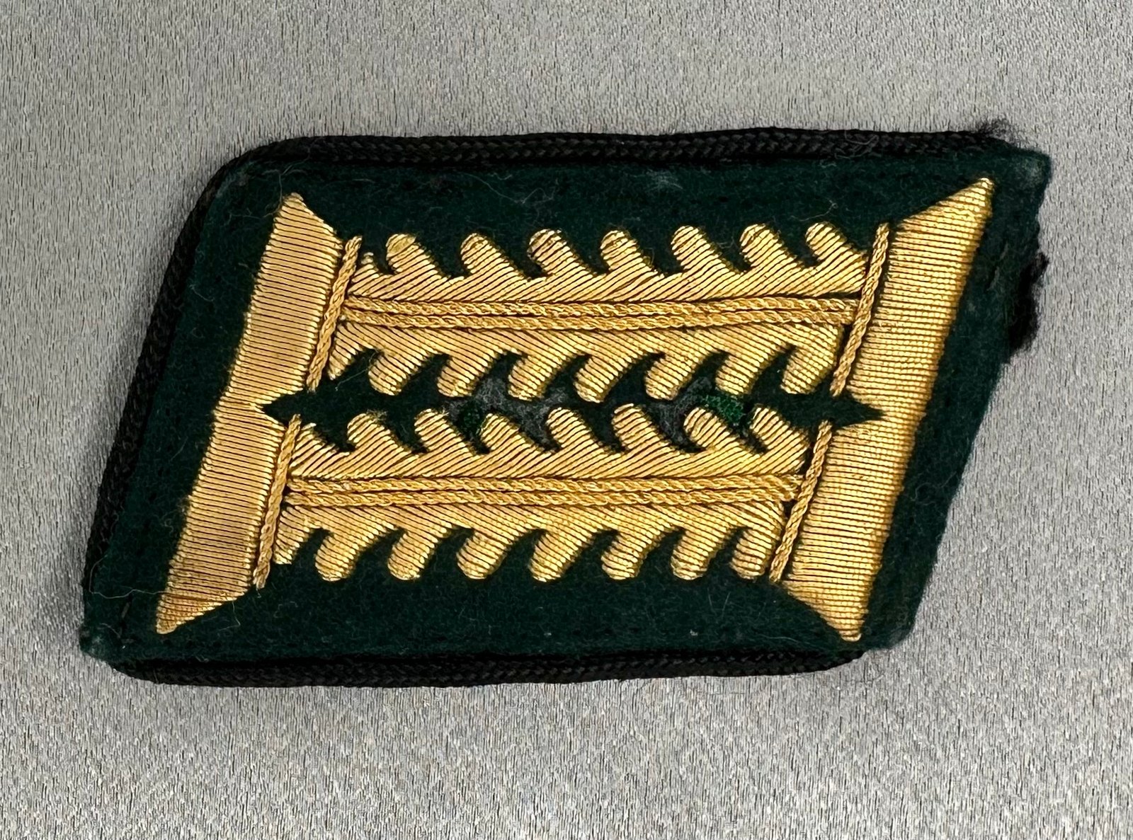 Heer Administrative Officers Collar Tab #16667 