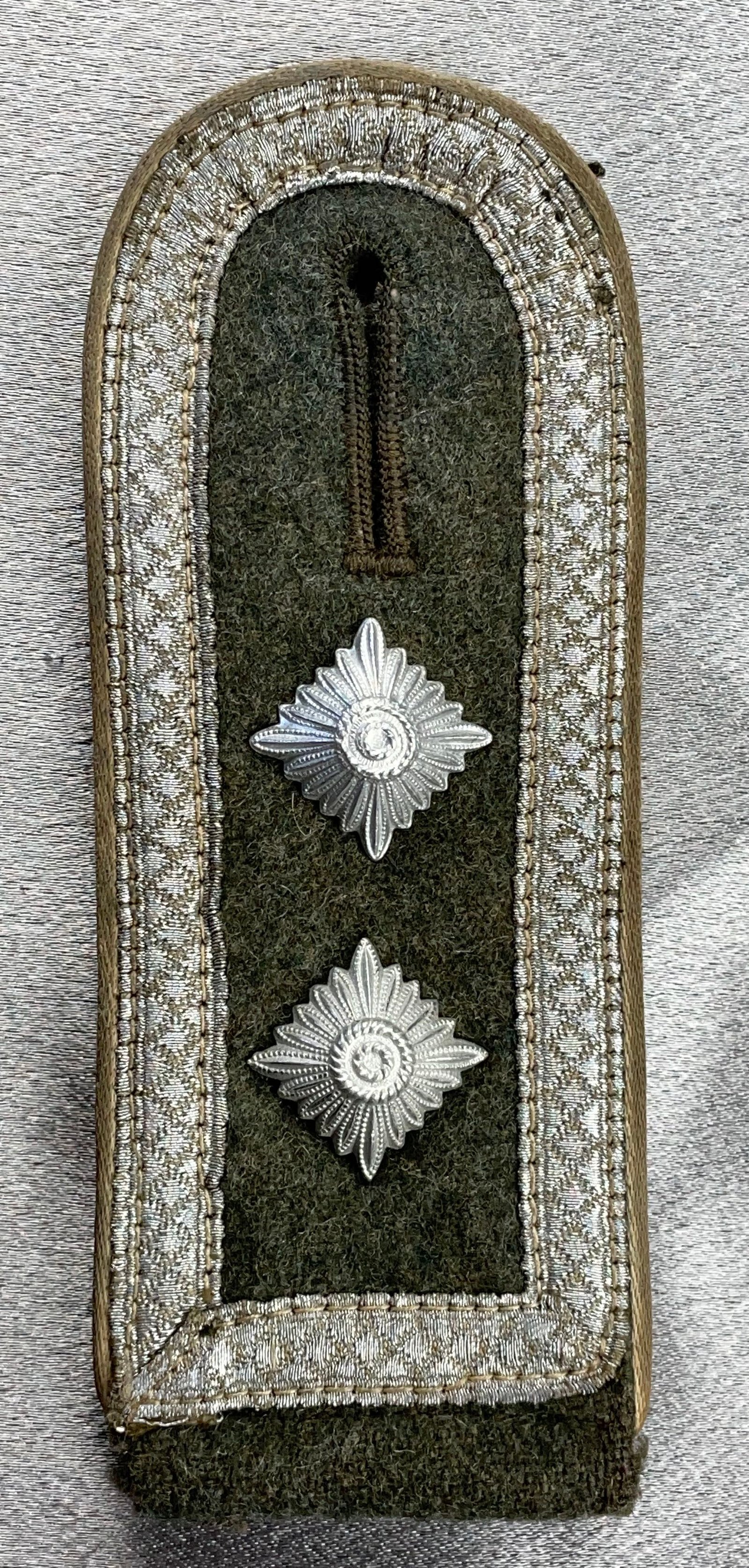 Oberfeldwebel Shoulder Board #15922 