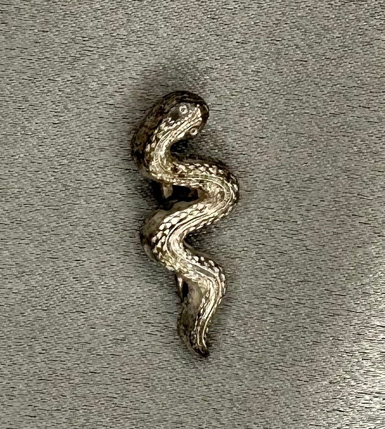 Veterinarian NCO/EM Shoulder Board Cypher #16731 