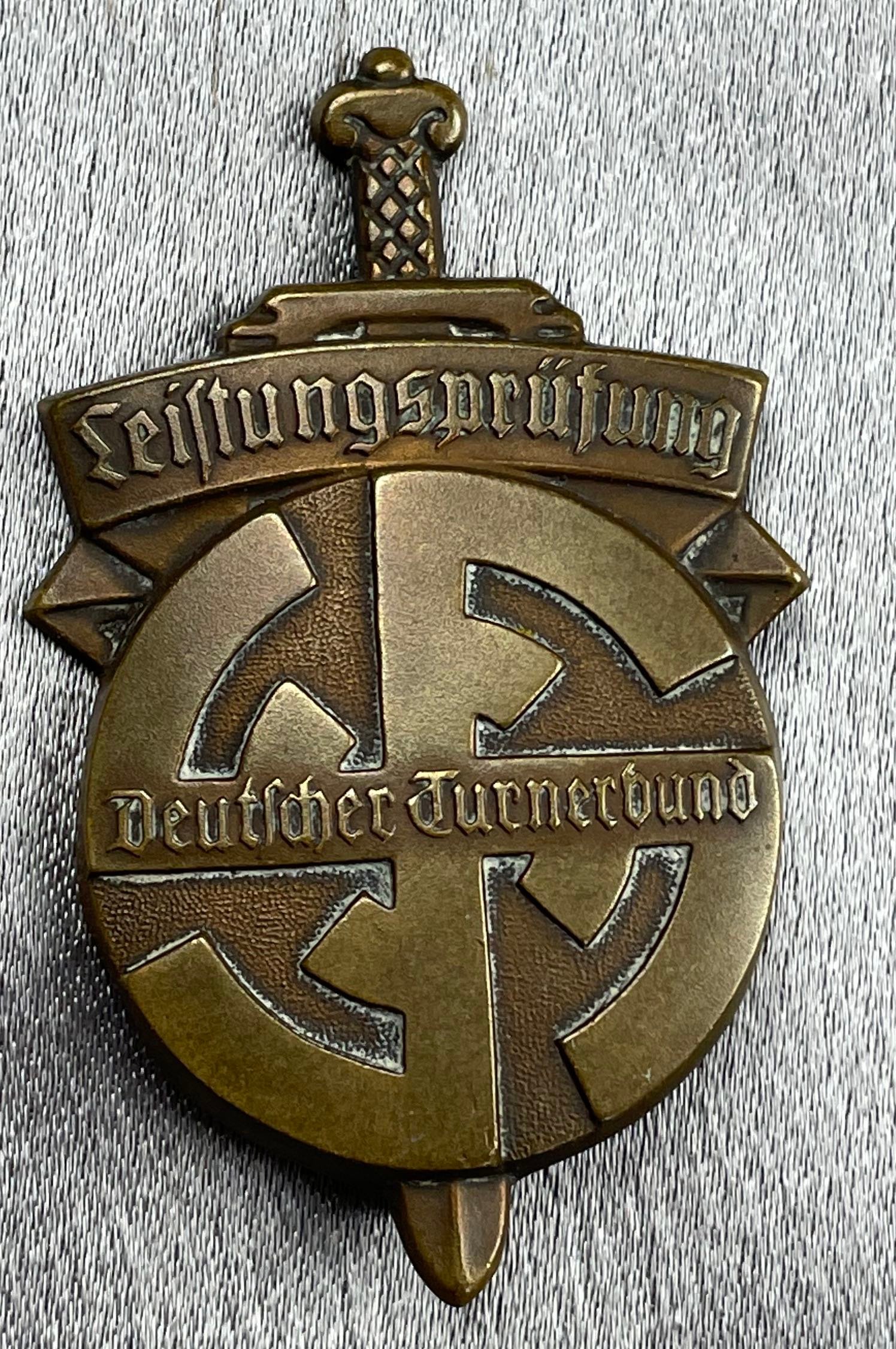 Leistungsprüfung Deutscher Turnerbund Badge #15333 