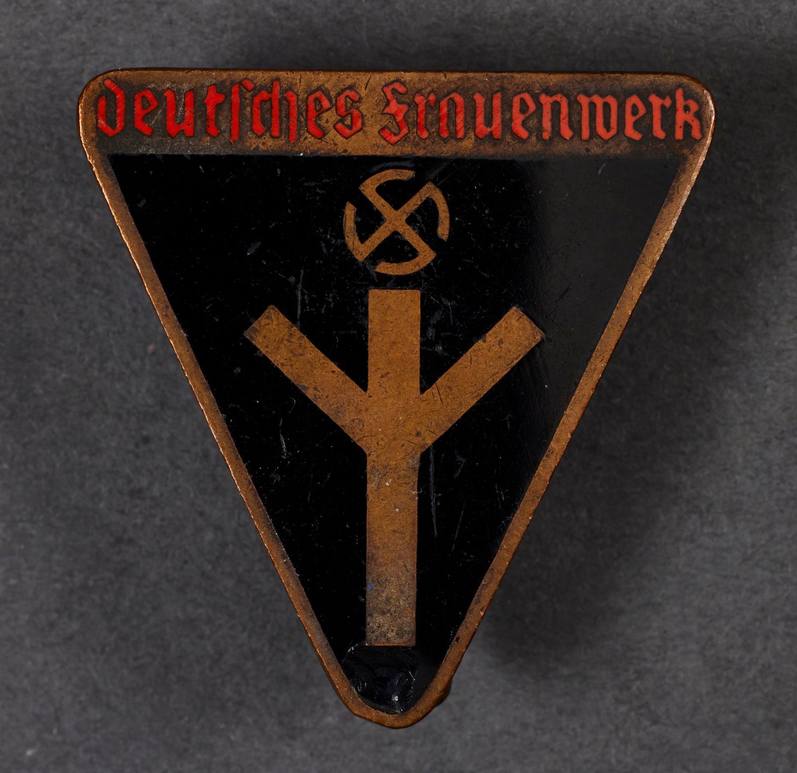 Deutsches Frauenwerk Abzeichen #20792 
