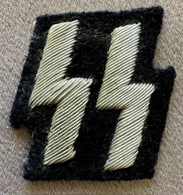 Breast Runes for Full Members of SS Serving in Police #18524 