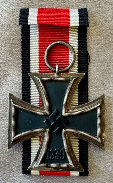 Iron Cross 2nd Class 1939 #18403 