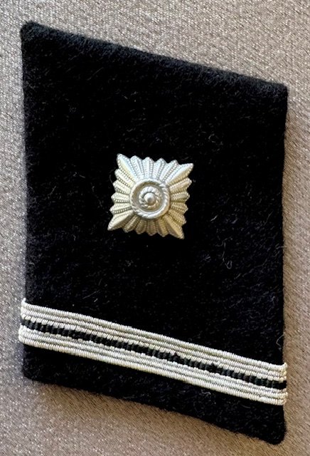 SS Scharführer Collar Tab #19033 
