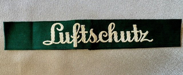Luftschutz Cuff Title #18160 