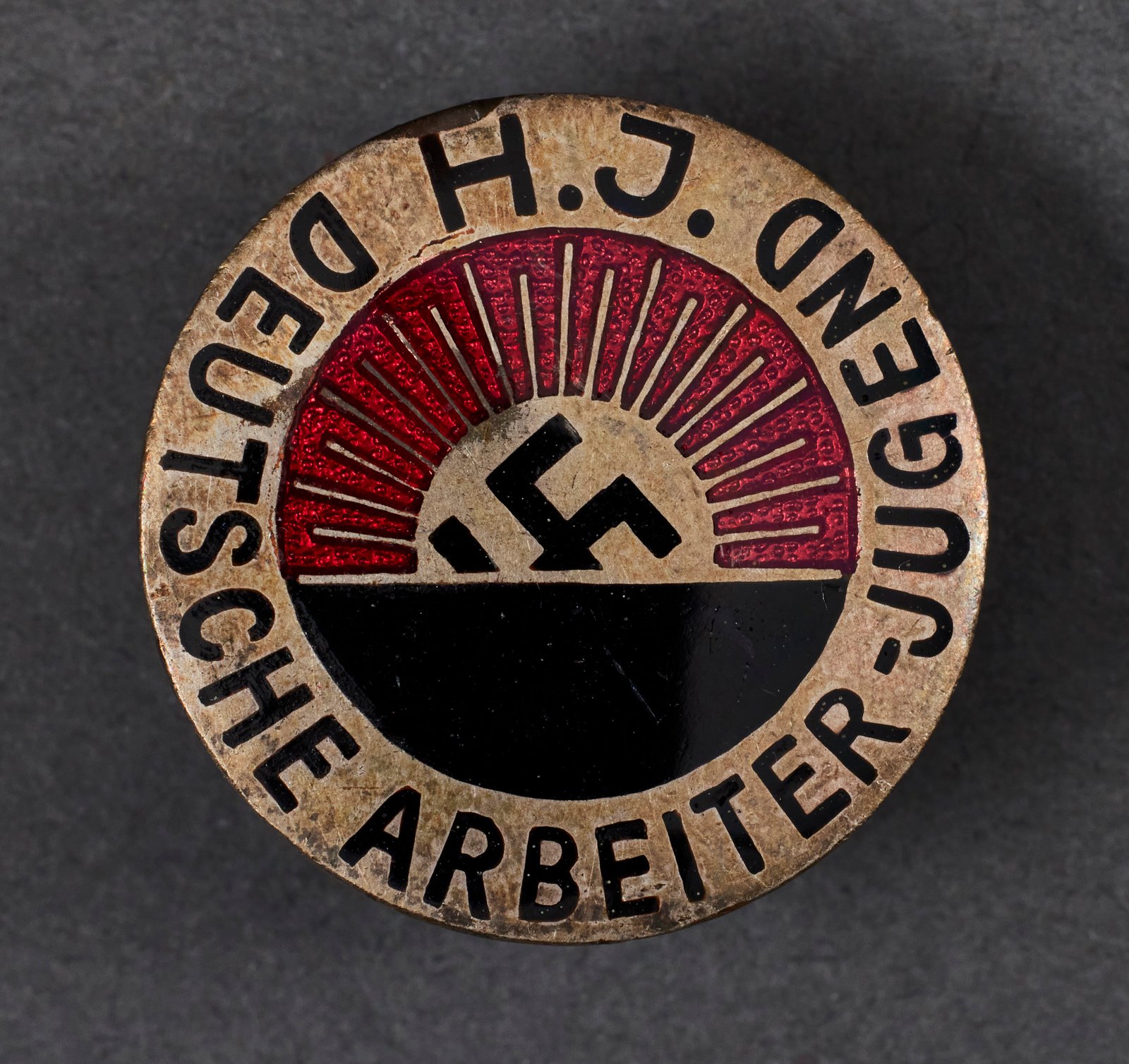 HJ Deutsche Arbeiter Jugend Badge #20821 