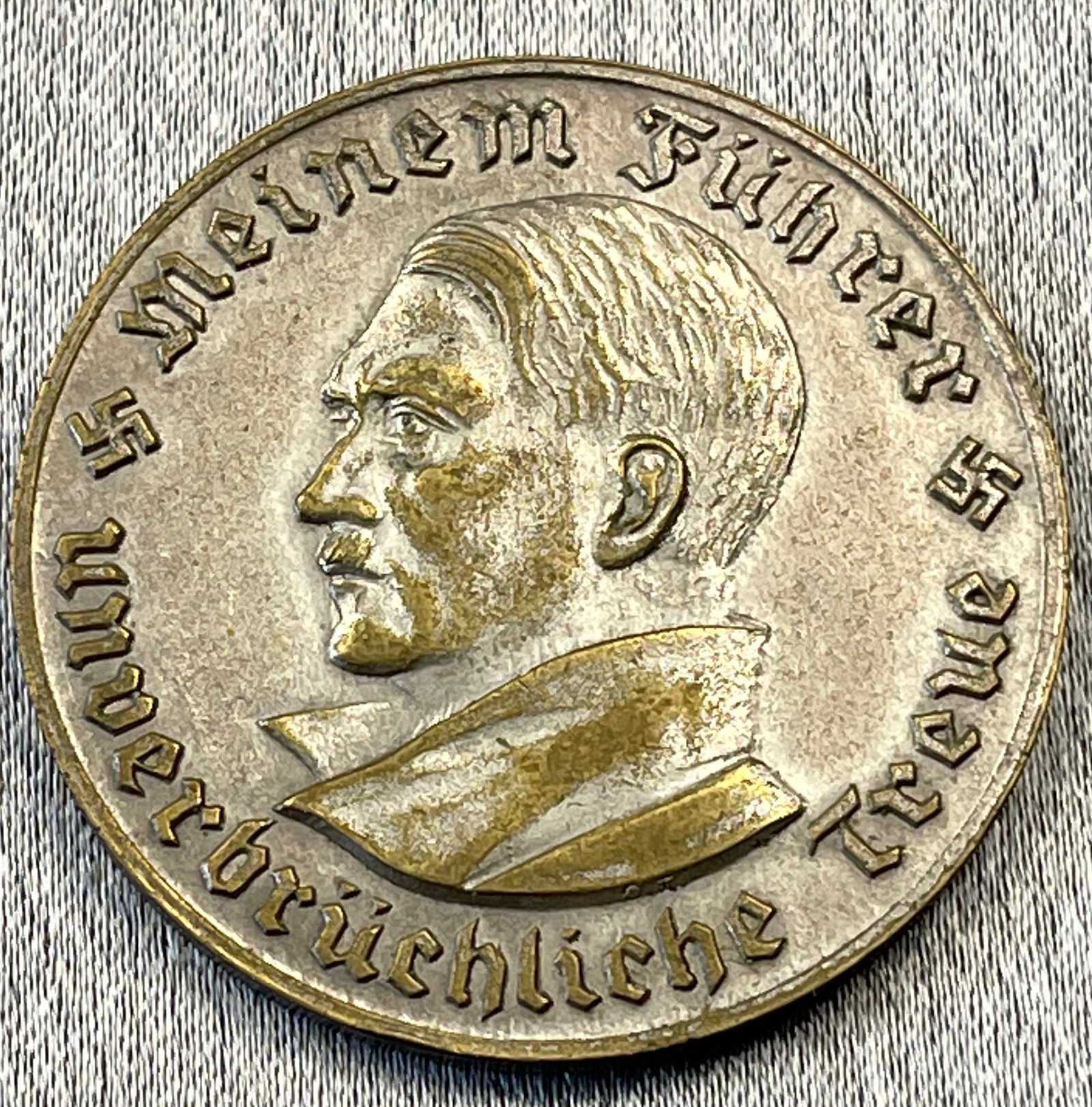 Adolf Hitler Medallion #15821 