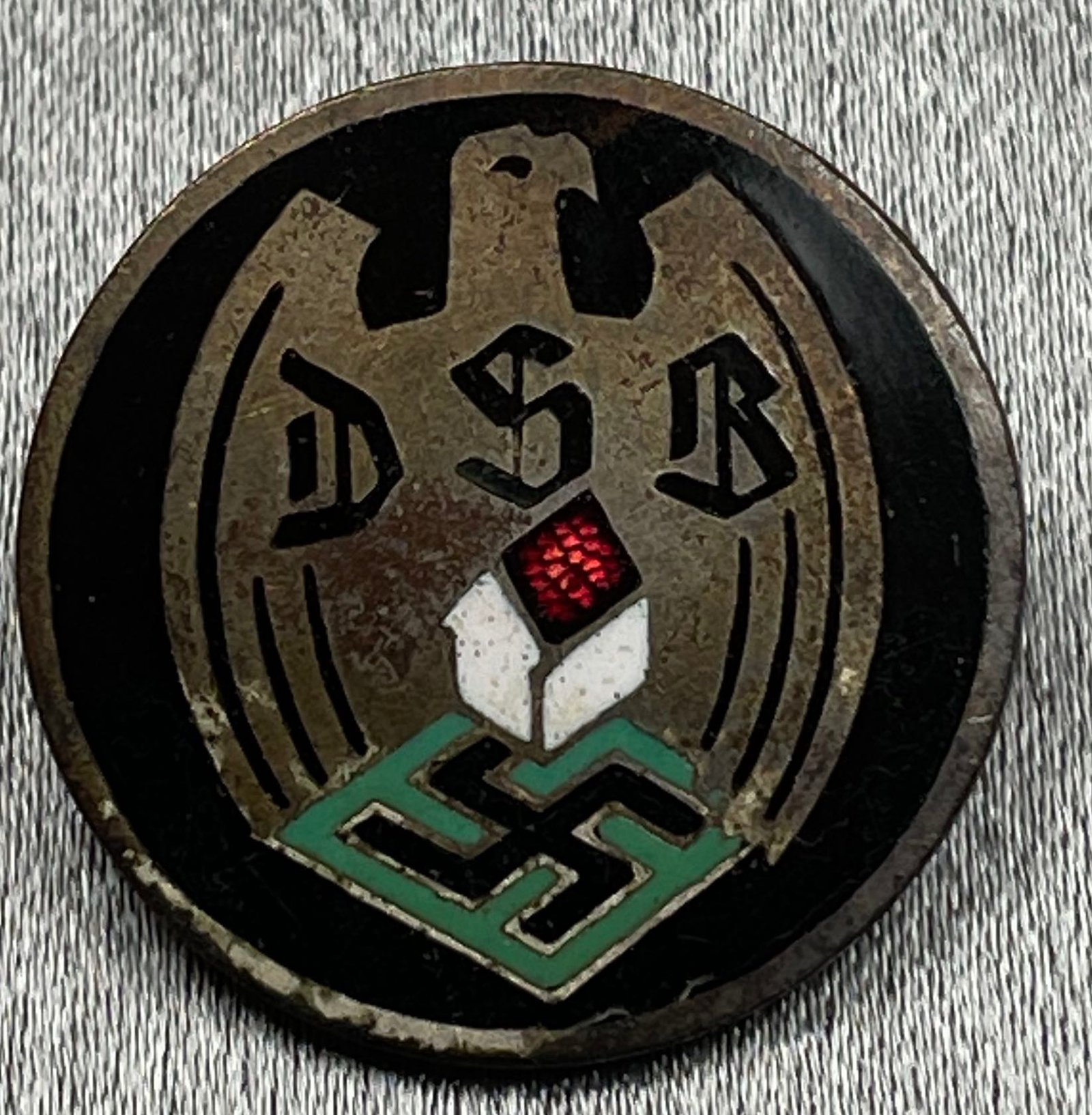DSB “German League Of Homeowners” Membership Badge #15488 