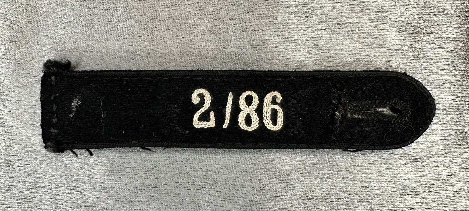 Deutsche Jugend Schulterklappe 2/86 #16702 