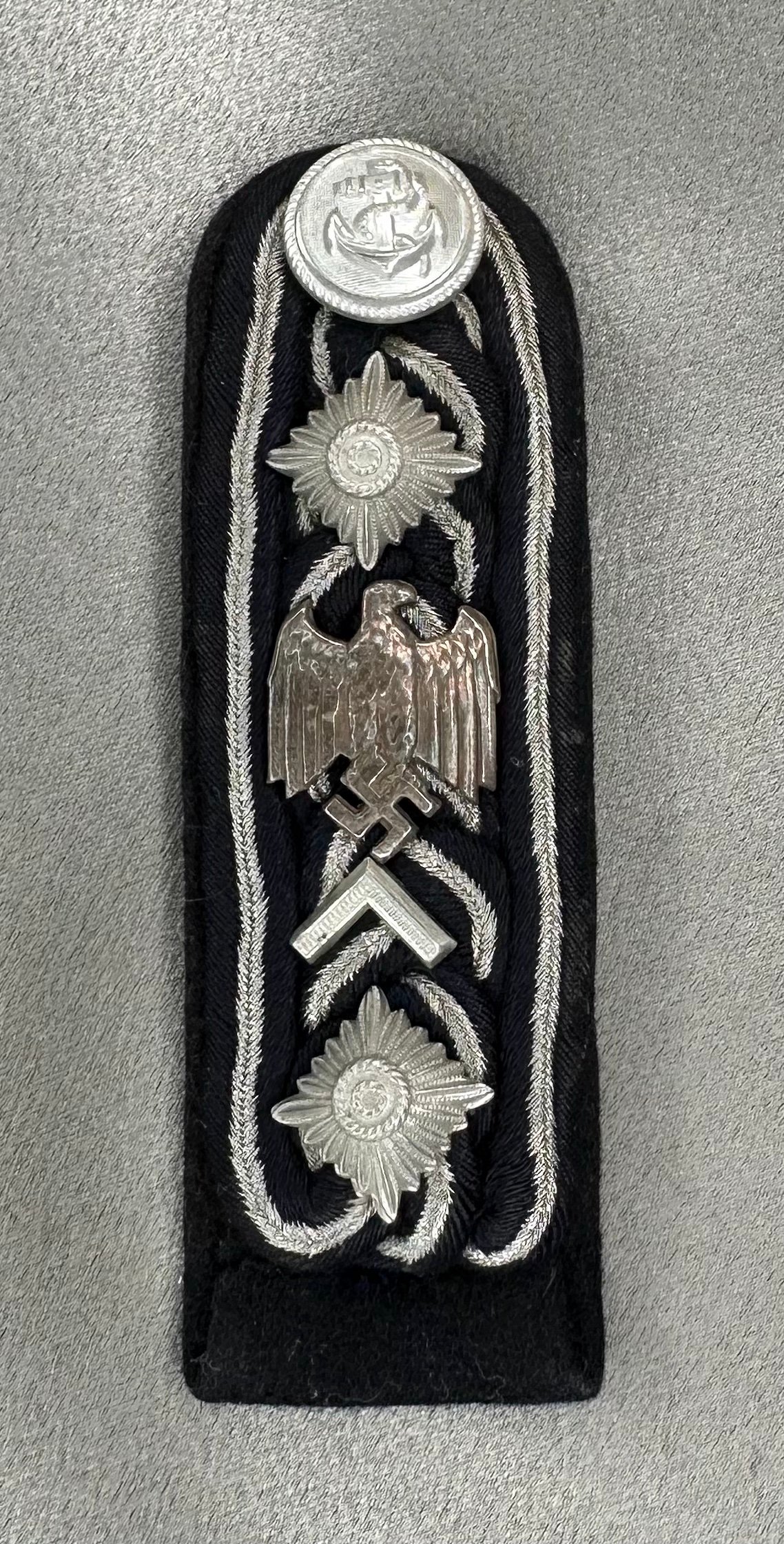Kriegsmarine Administrative Officials Shoulder Board #16824 