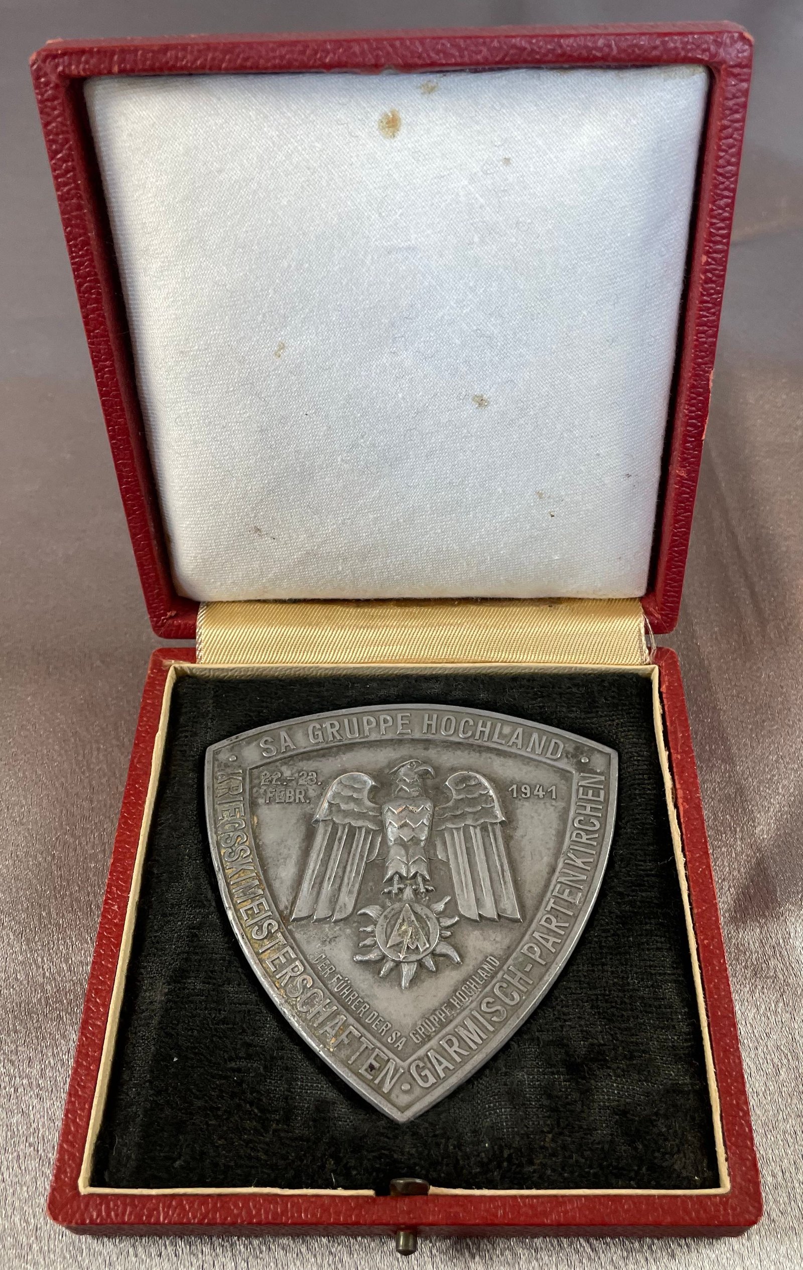 SA Gruppe Hochland Award Plaque #15016 