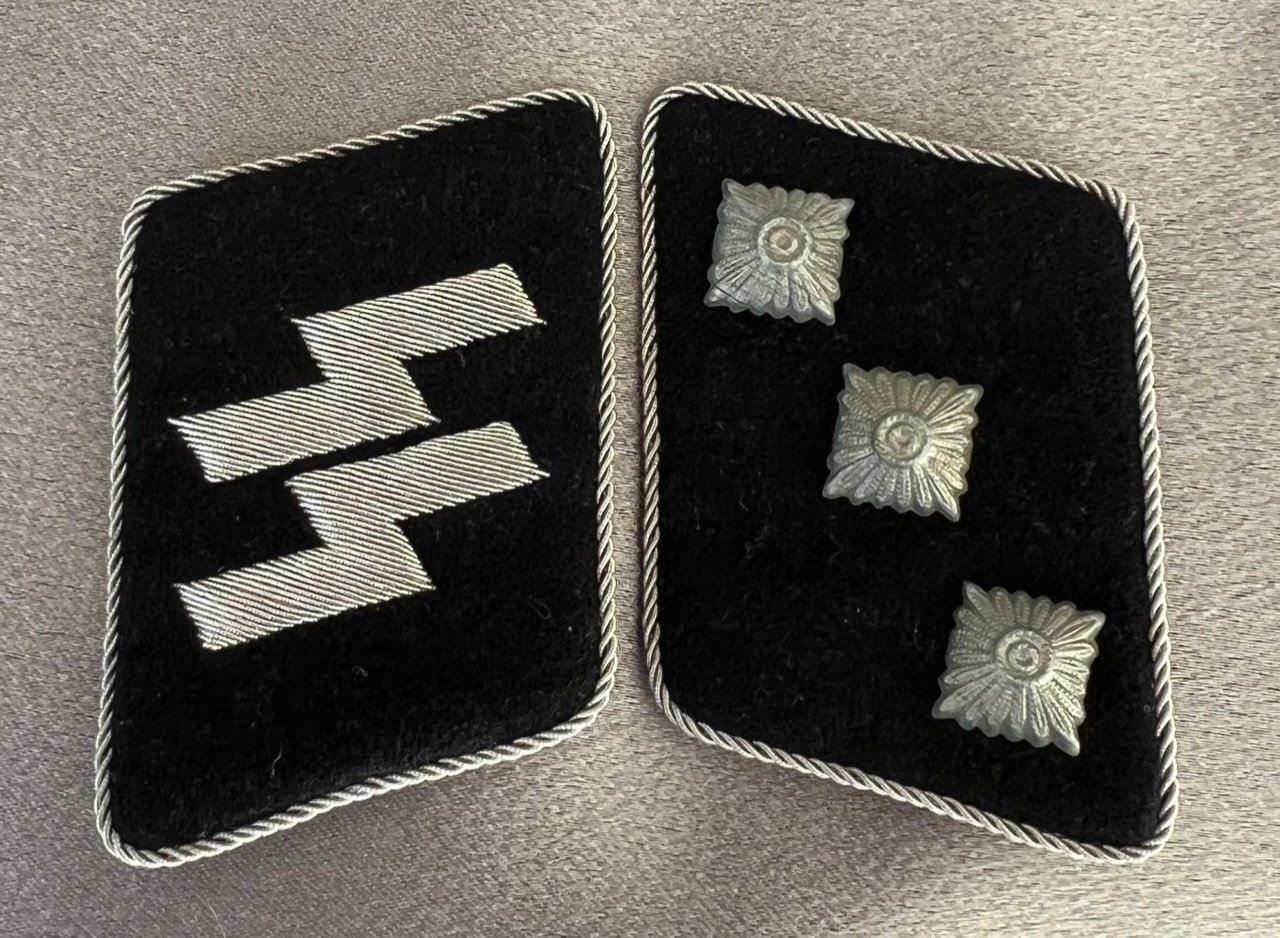 SS Untersturmführer Collar Tabs #16030 