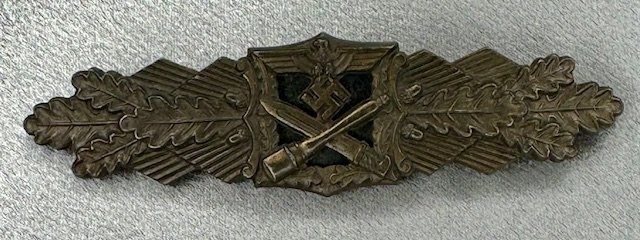 Close Combat Clasp in Bronze #17720 
