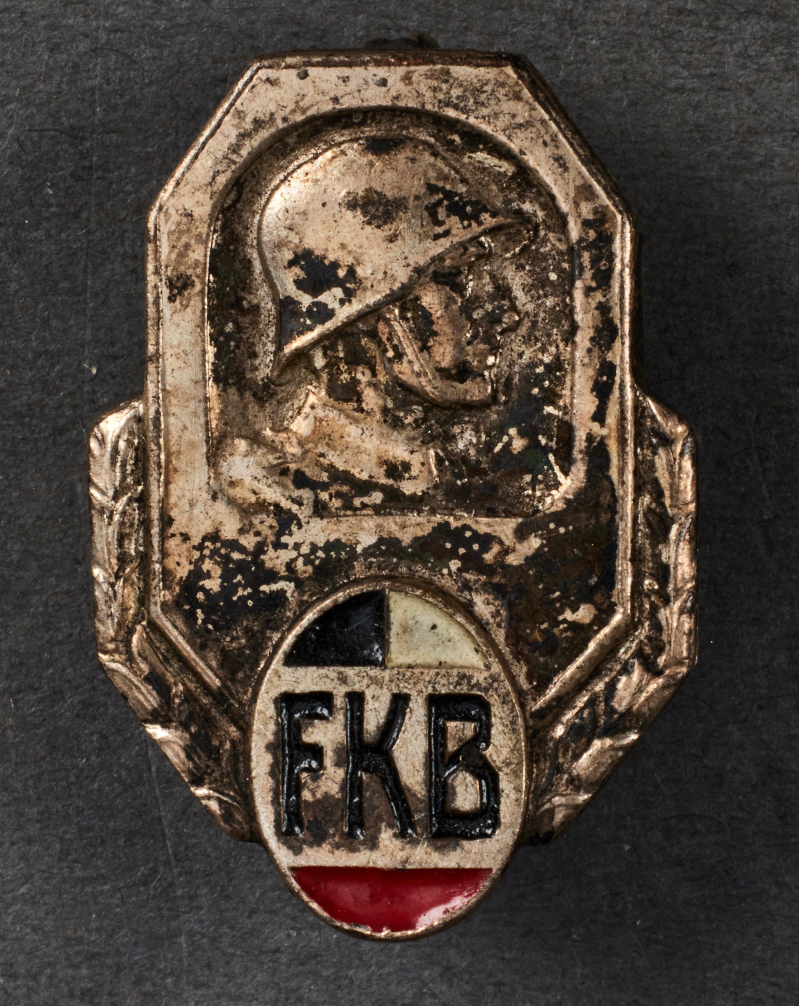Frontkriegerbund Badge #21287 