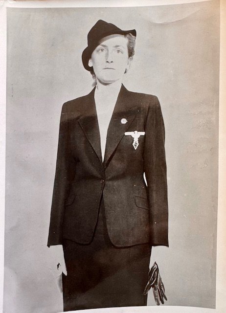 Uniform clothing for female students photo #18622 