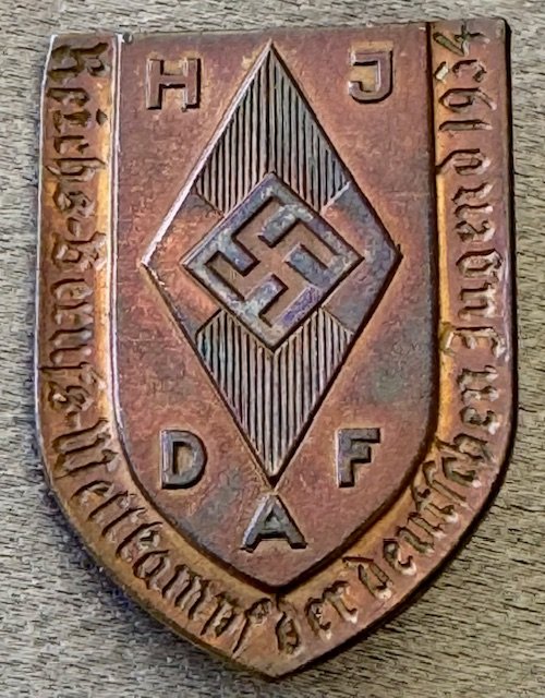 HJ  DAF  Reichs-Berufs-Wettkampf der deutschen Jugend 1934 Tinnie #19910 