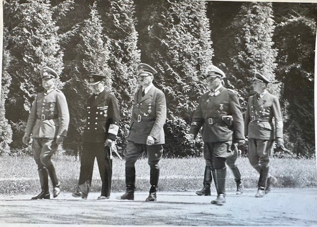 Hitler at the signing of the French Armistice #19395 