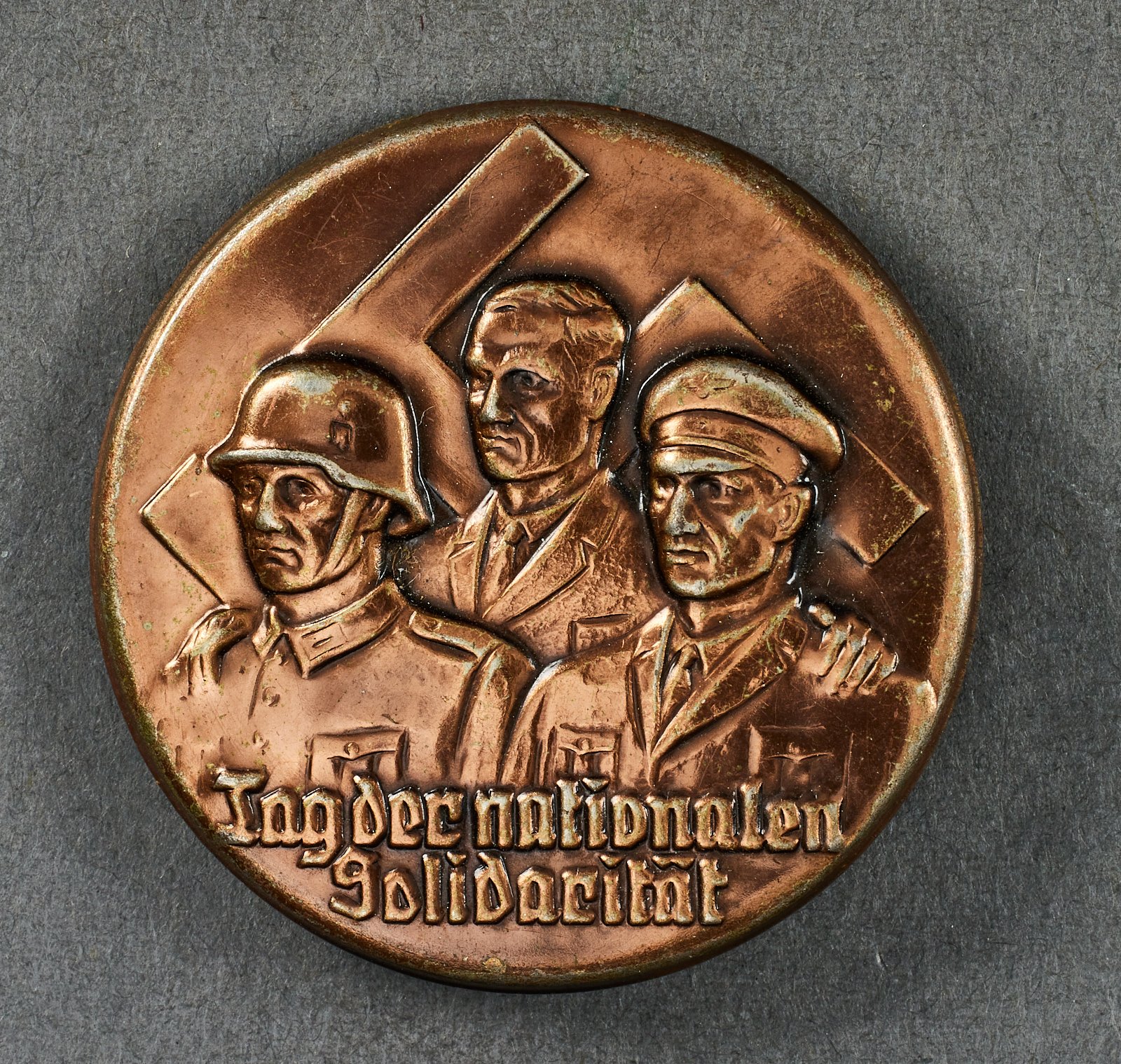 Tag der nationalen Solidarität Tinnie #21503 