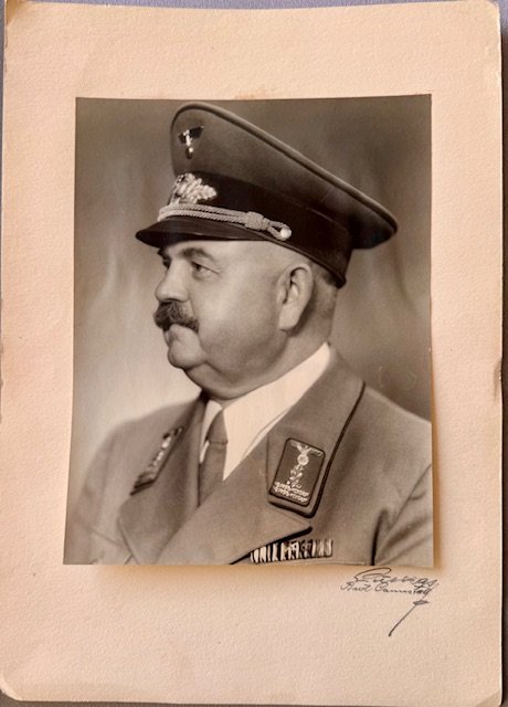 Alfred Arnold Sr. Studio Portrait #19569 