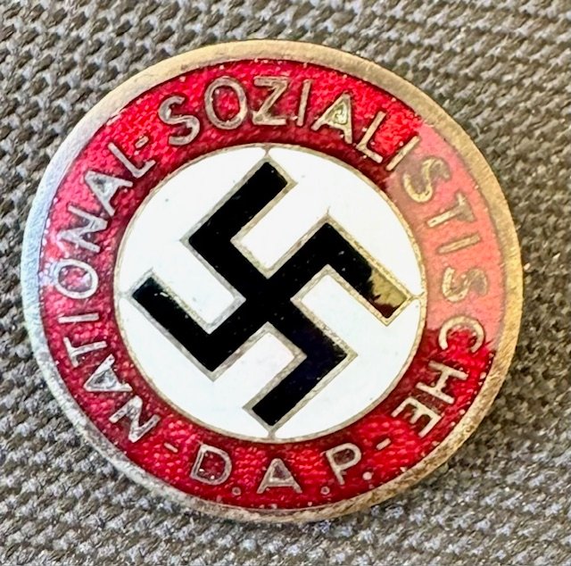 NSDAP Membership Badge #17925 