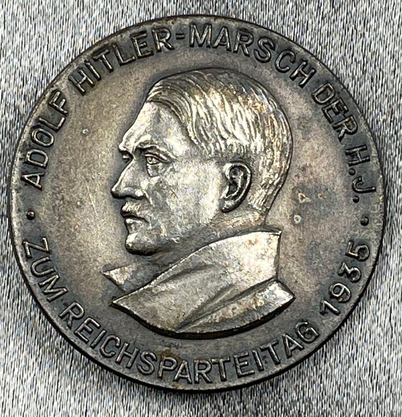 Adolf Hitler Marsch Der H.J. Zum Reichsparteitag 1935 Tinnie #15666 