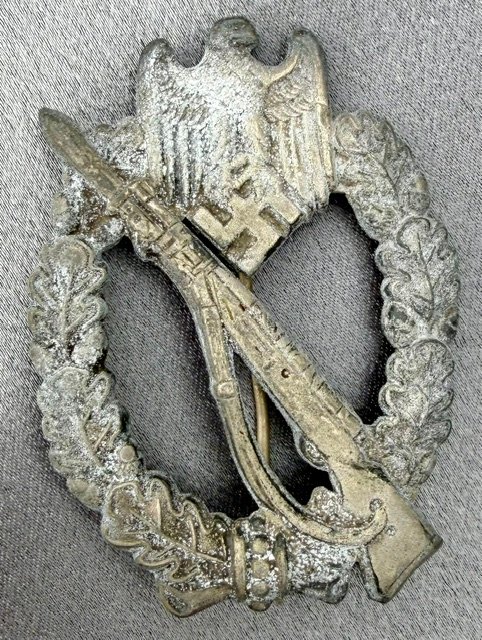 Infantry Assault Badge #20546 
