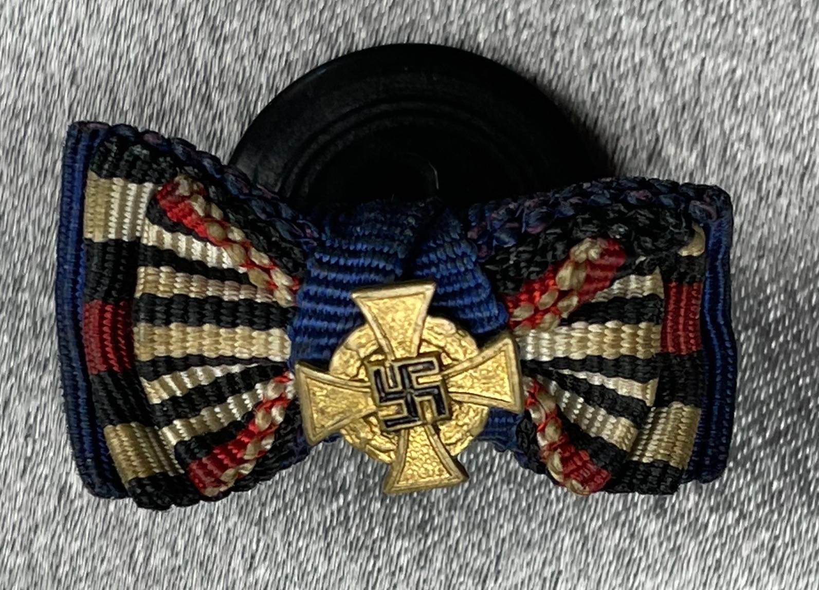 Button Hole Ribbon Award #15357 