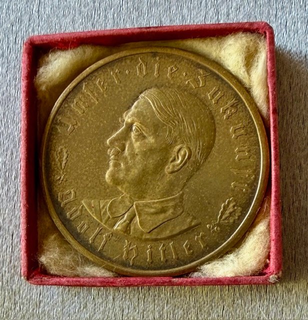 Adolf Hitler Medallion #20461 