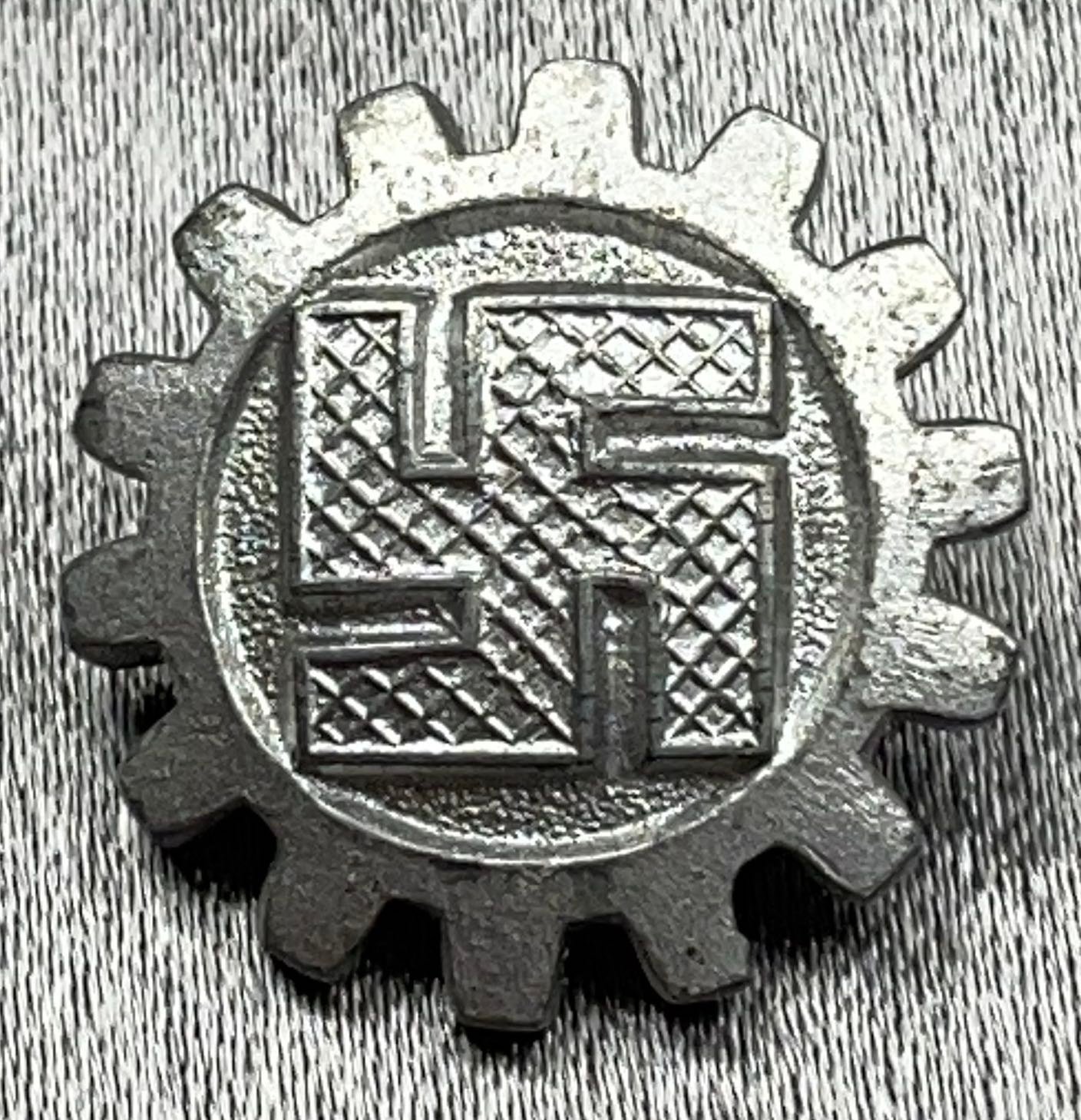 DAF Membership Badge #15478 