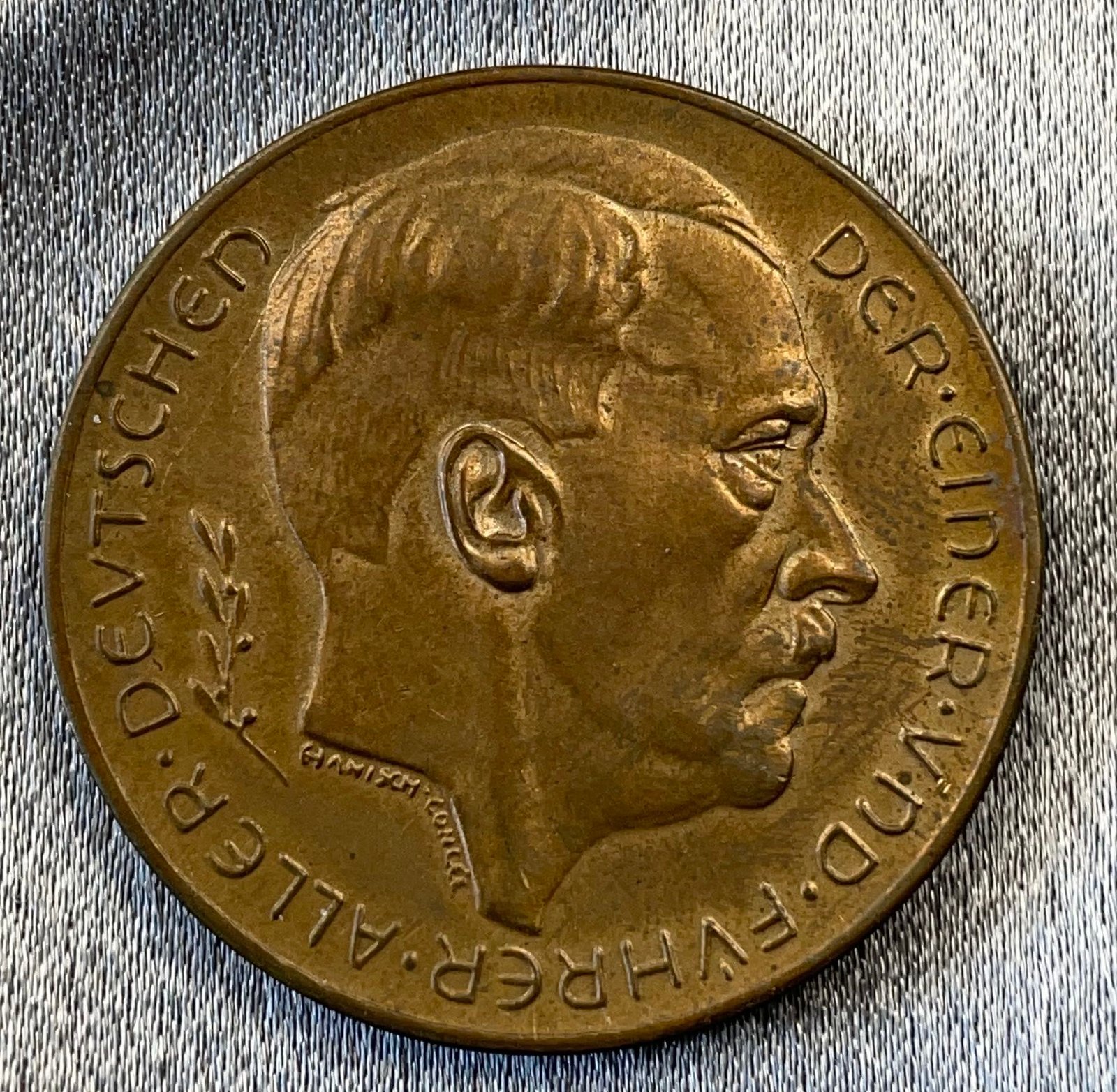Adolf Hitler Medallion #15813 