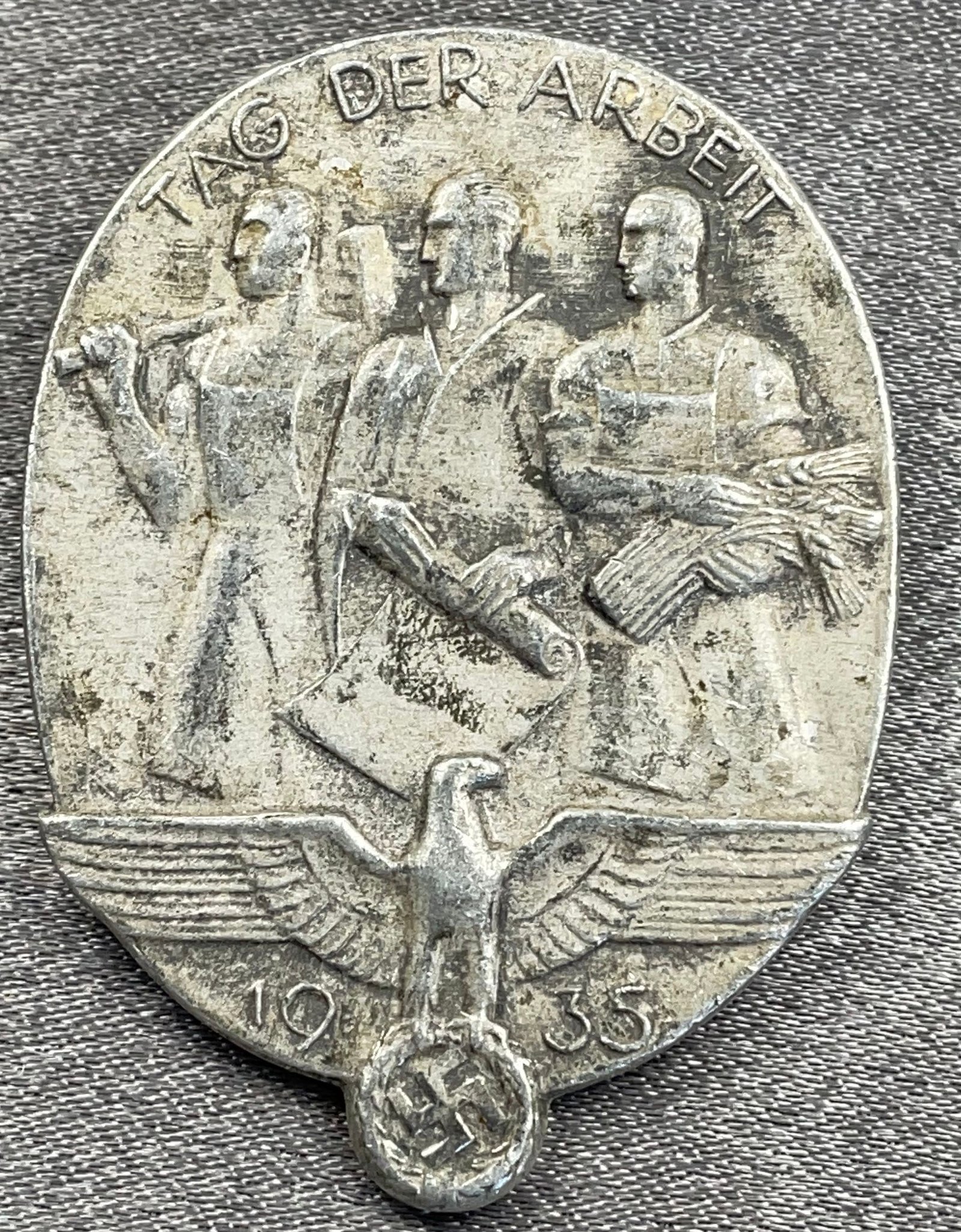 Tag Der Arbeit 1935 Tinnie #16244 