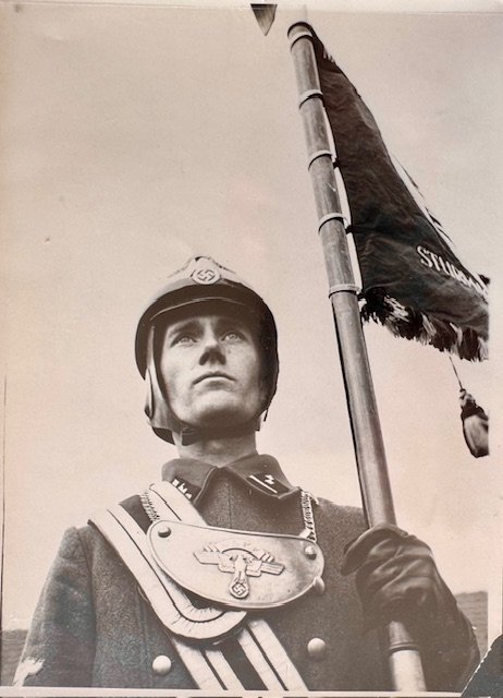 NSKK Motor HJ with Standarte #18671 