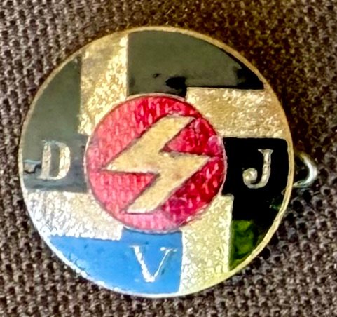 Deutsches Jungvolk Membership Badge #20826 