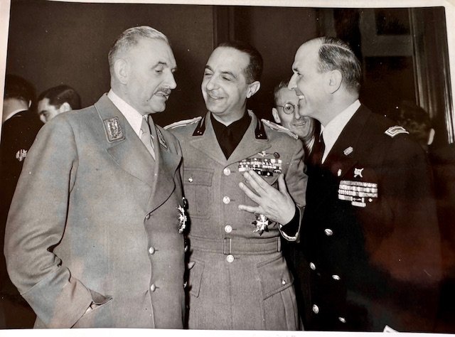 Reichserziehungsminister Bernhard Rust with Italians #18873 