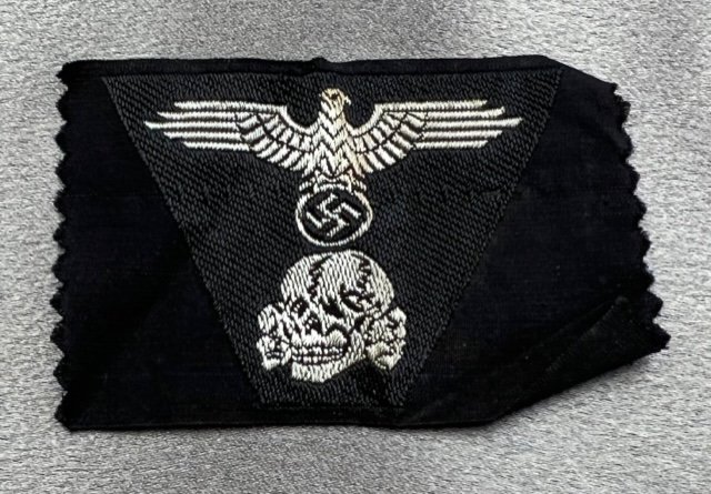 SS Panzer EM/NCO\'S M-43 Trapezoid Cap Insignia #16015 