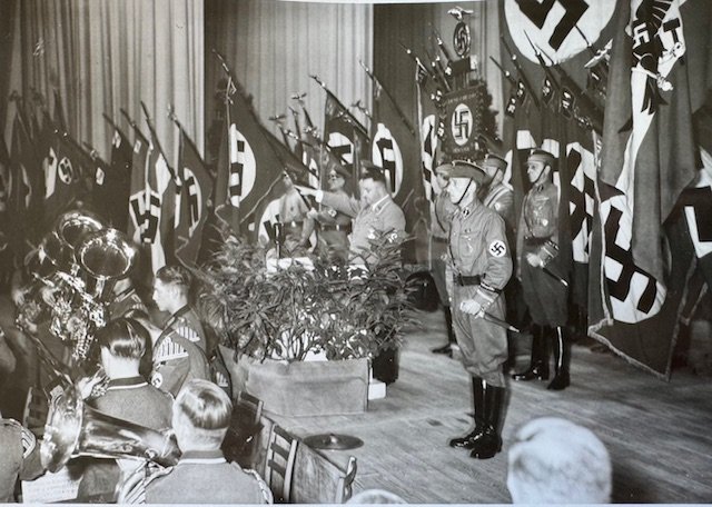 Political Leaders Speaking #19412 