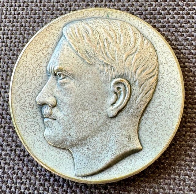 Adolf Hitler Medallion #18108 