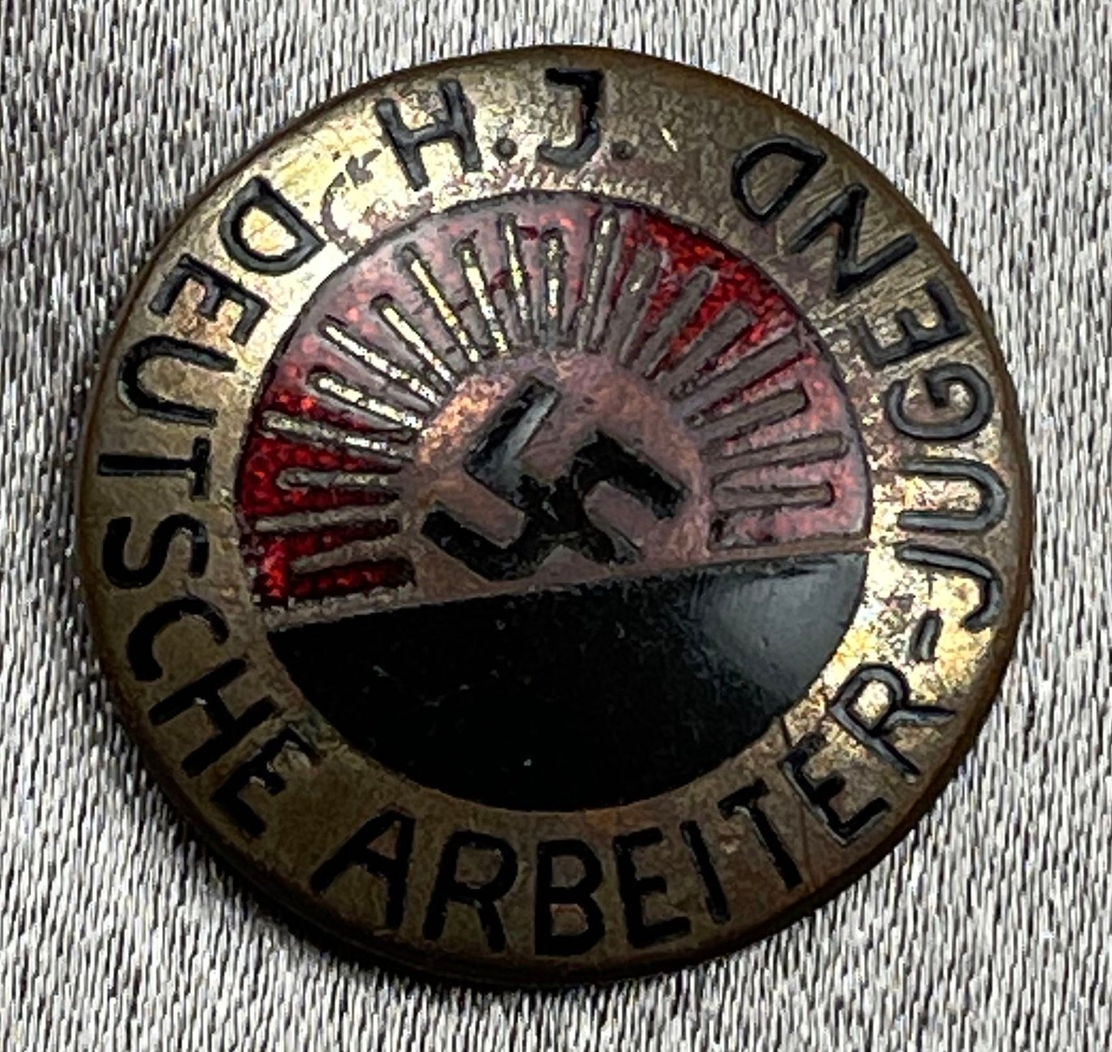 HJ Deutsche Arbeiter Jugend Membership Badge #15490 