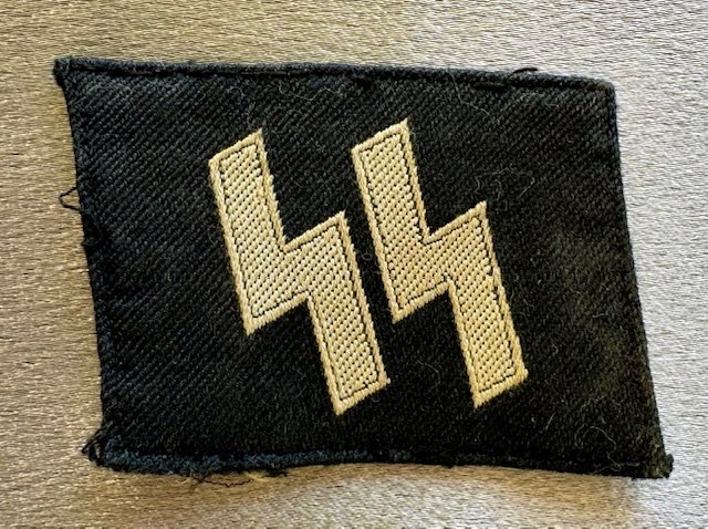 SS Bevo Runes Collar Tab #18259 