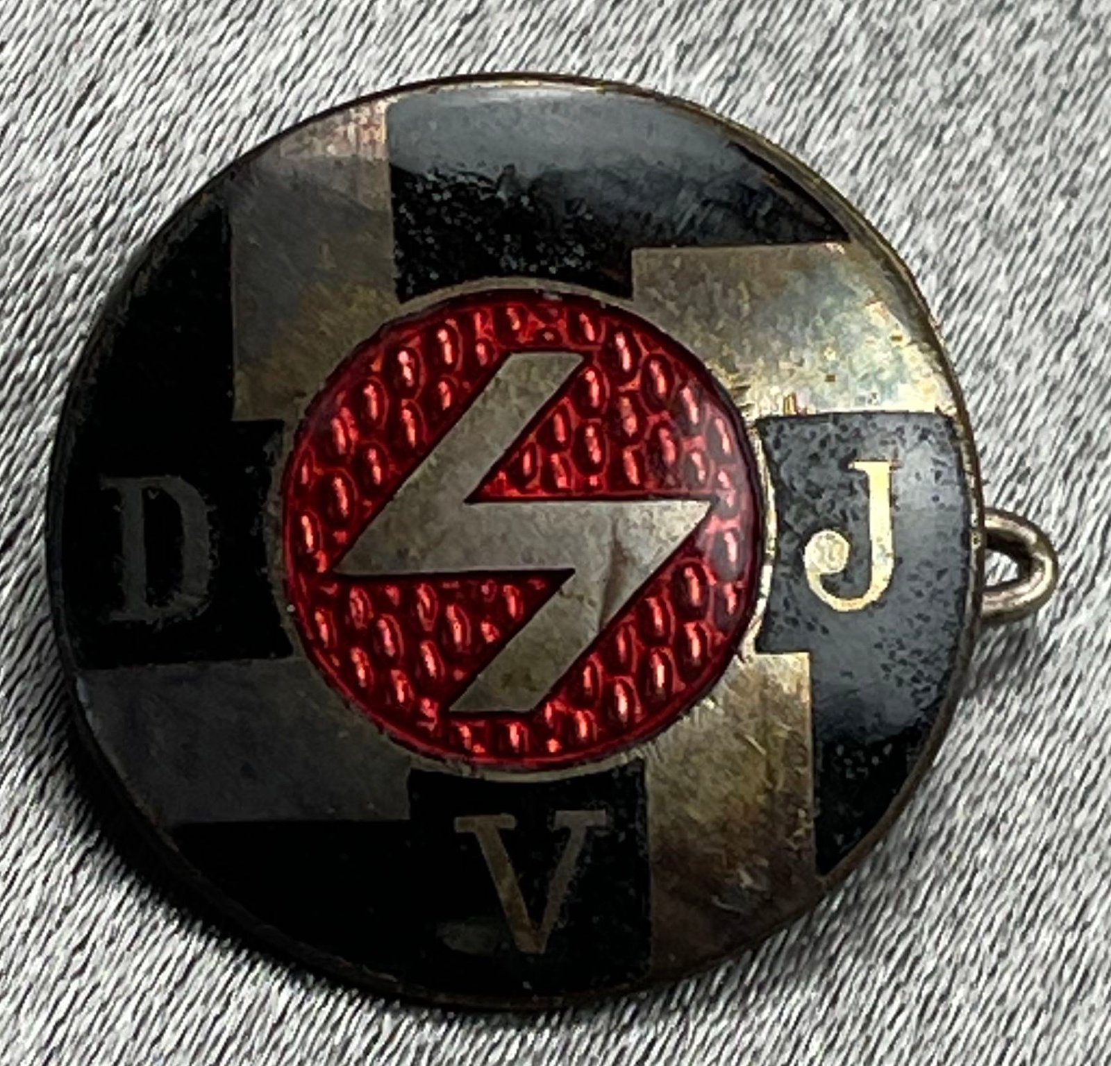 Deutsches Jungvolk Membership Badge #15493 