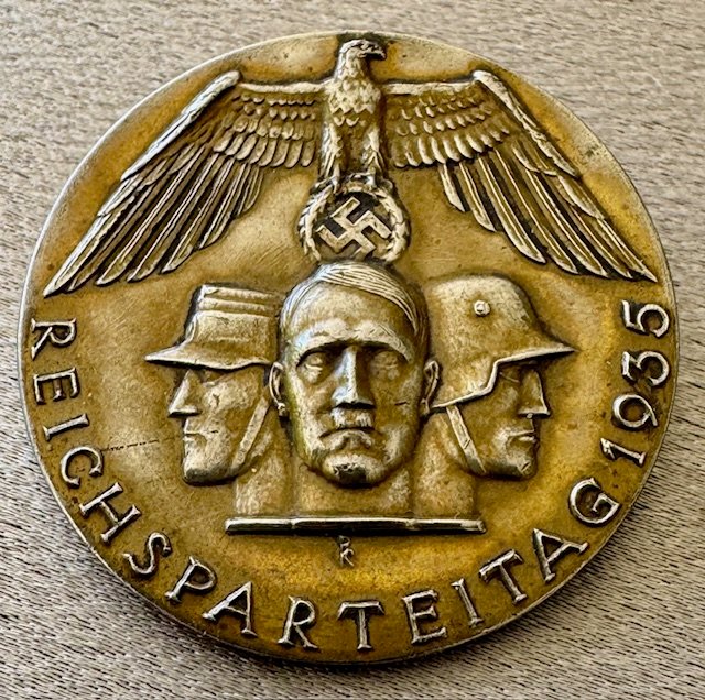Reichsparteitag 1935 Badge #19867 