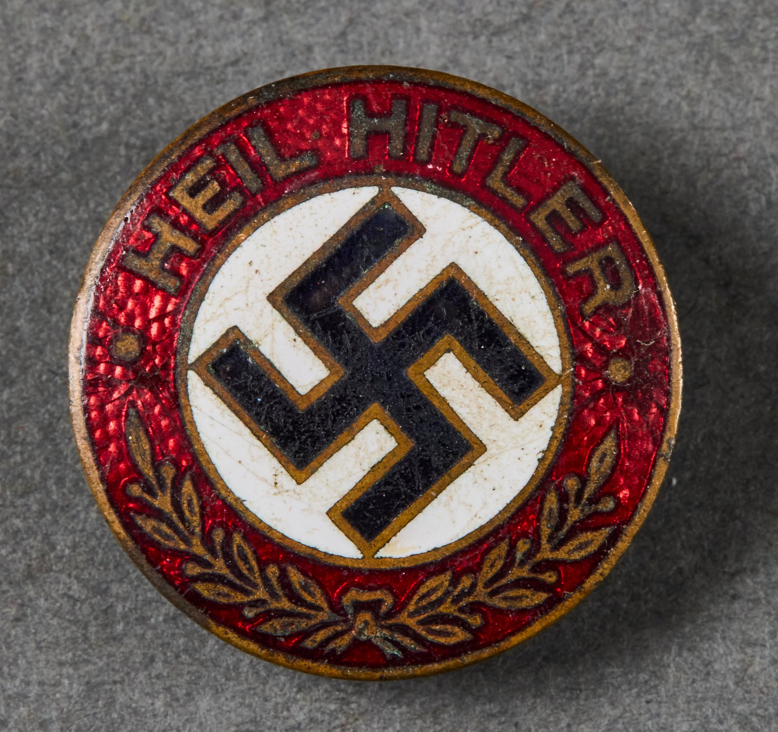 Heil Hitler Slogan Badge #21746 