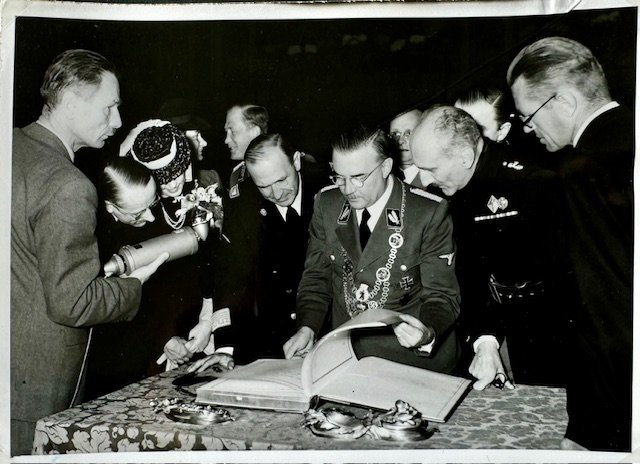 Milan\'s Mayor Count Gallarati-Scotti in Berlin #18458 