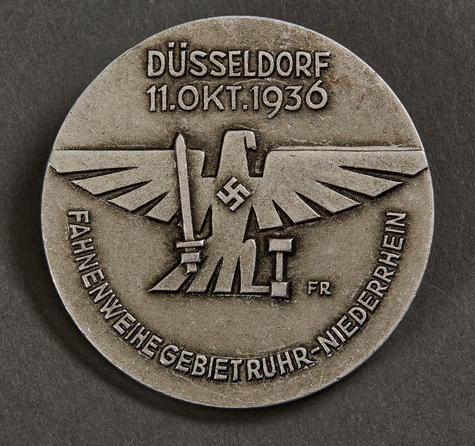 Fahnenweihe Gebeit Ruhr-Niederrhein Düsseldorf 11.Okt. 1936 Tinnie #15541 