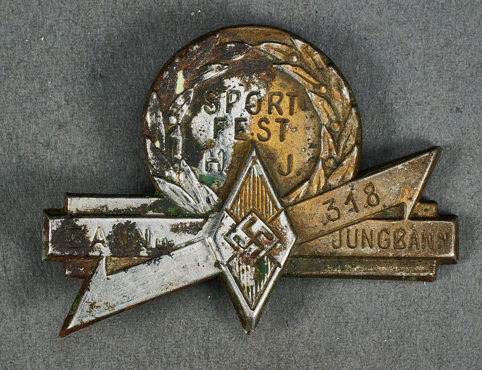 Hitler Jugend Tinnie #21899 