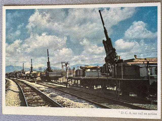 D.C.A. sur rail en action Postcard #19732 