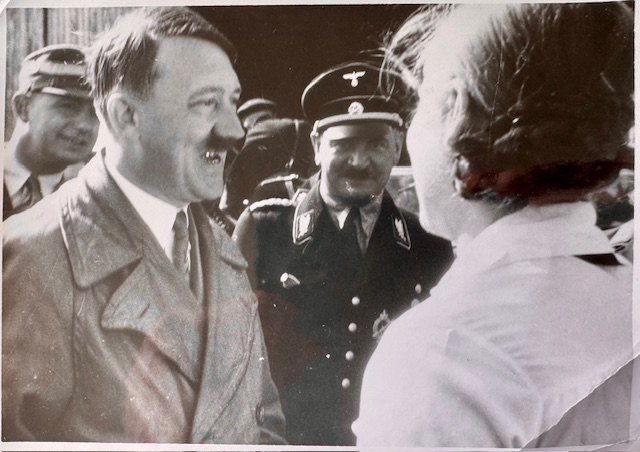 Hitler with Julius Schreck Photo #19109 